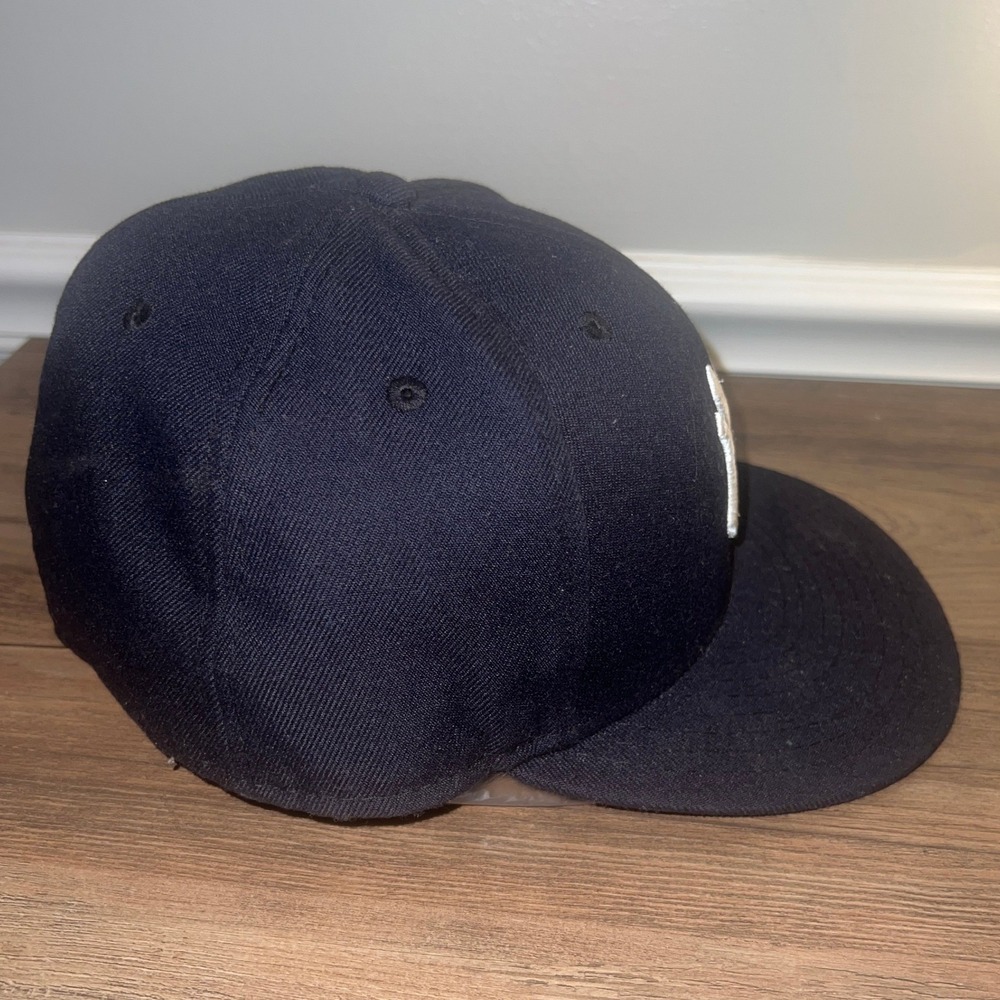 New Era New York Yankees 59FIFTY Fitted Hat Navy Blue MLB On-Field Cap 7 5/8 - Picture 4 of 10